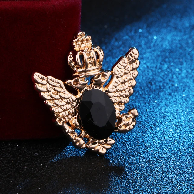 New Retro Brooch Pin Badge for Men Suit Peacock Tassel Collar Pins with  Chain Shirt Crystal Corsage Luxury Jewelry Accessories