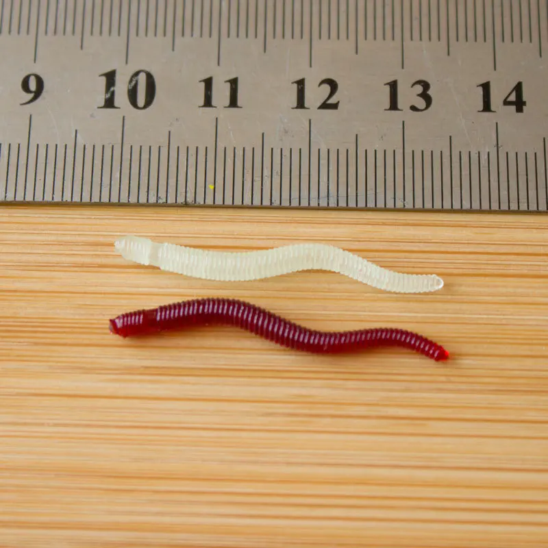 50pcs/lot 3.5cm 0.25g Soft Lure Fishing Simulation Earthworm Red