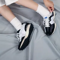 New Balance NB 327 Retro Chaussures de course décontractées basses confortables, durables et respirantes en noir et blanc (unisexe) MS327LB1 3