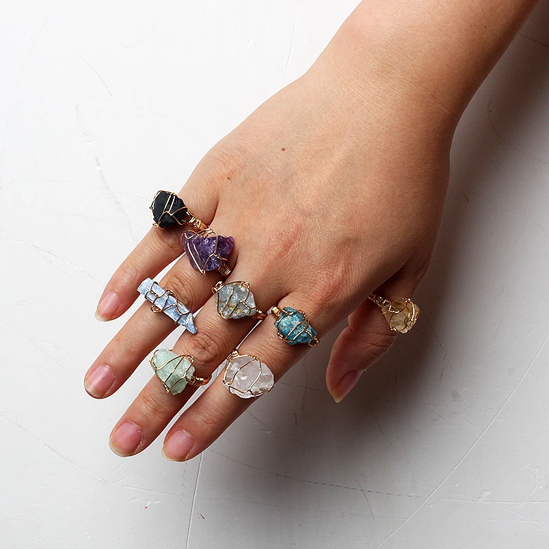 

Irregular Natural Stone Crystal Ring New Wire Wrap Quartzs Finger Adjustable Hit Rings For Women Men Couple Wedding Ring Jewelry