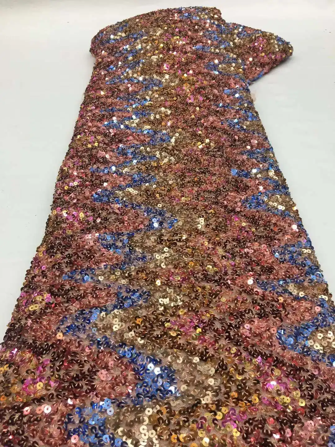 

Exquisite 3D Sequined Lace Colorful Sequin 3D Embroidery African Fabric French Mesh Yarn Lace For evening dresses Weddings Party
