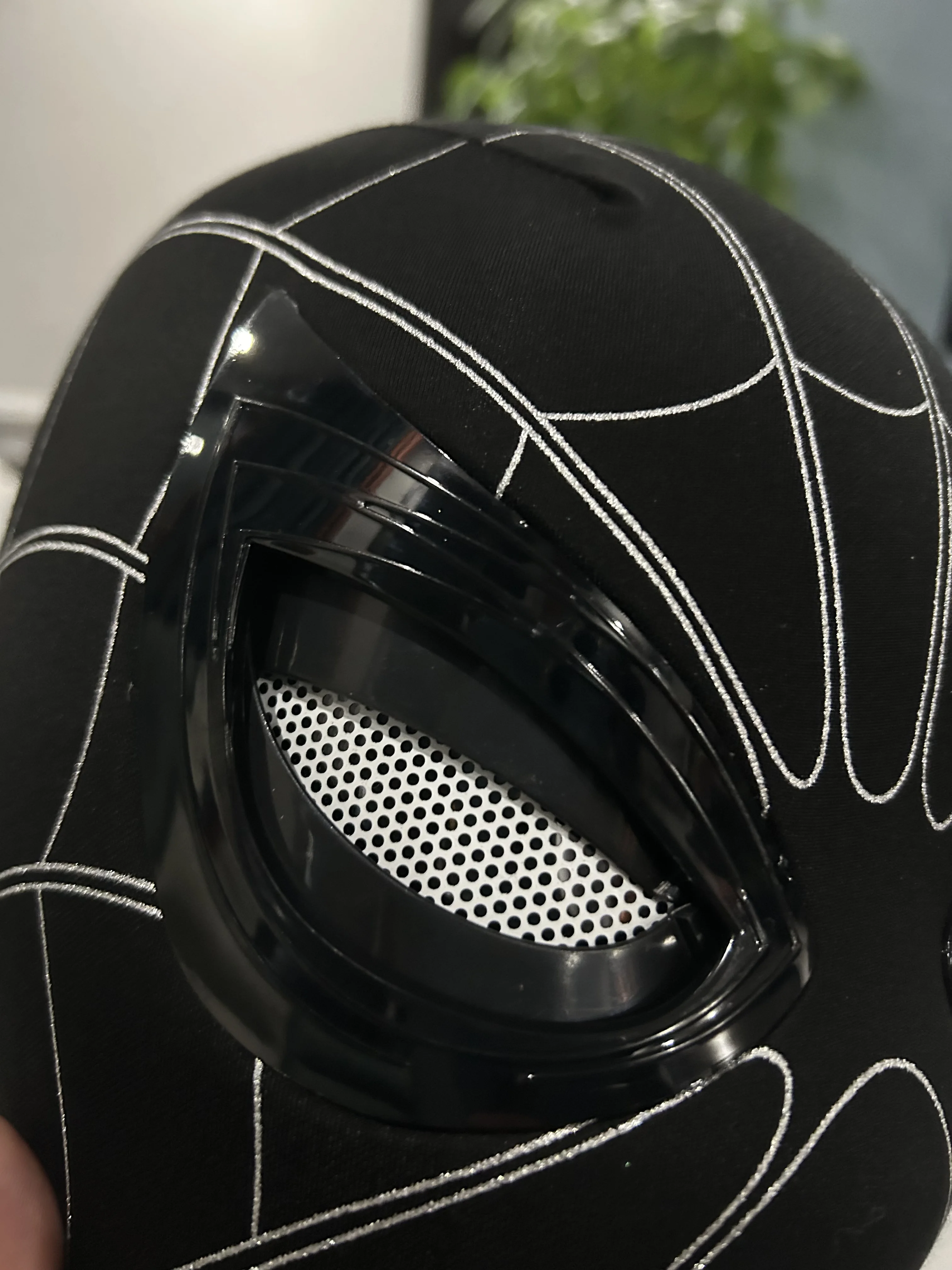 کالکشن ماسکهای اسپایدرمن کنترلی 21 S91e1d8ba53cb4581bc3595f6b6b53cb6e