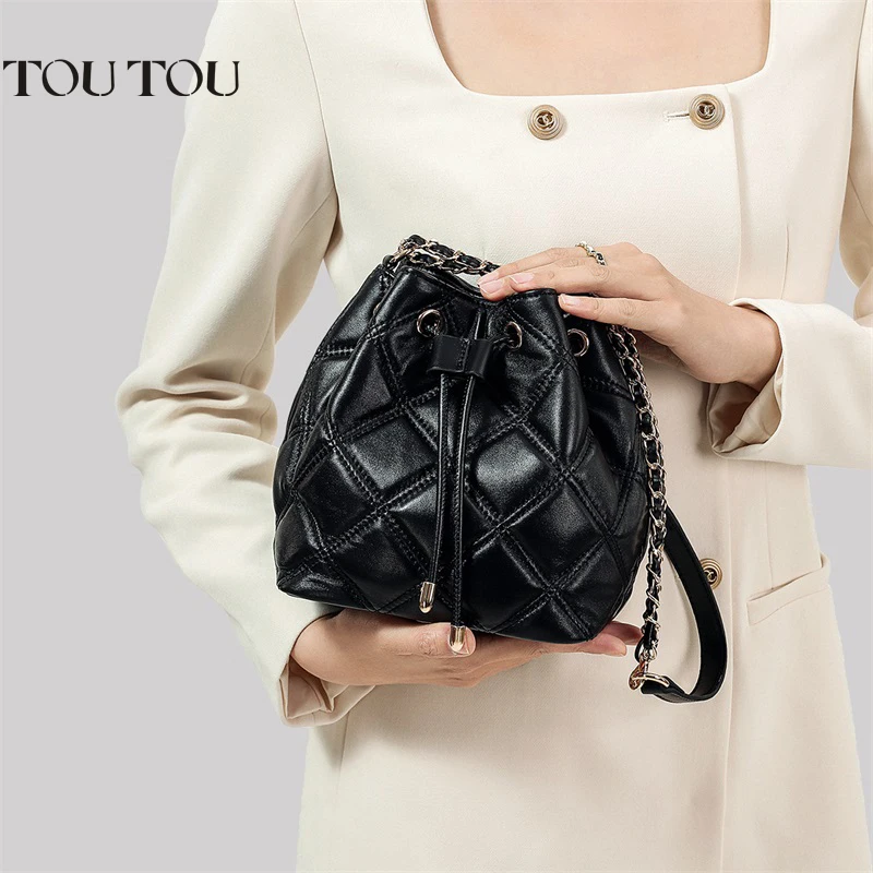 TOUTOU Genuine Leather Quilted Drawstring Bucket Bag for Women