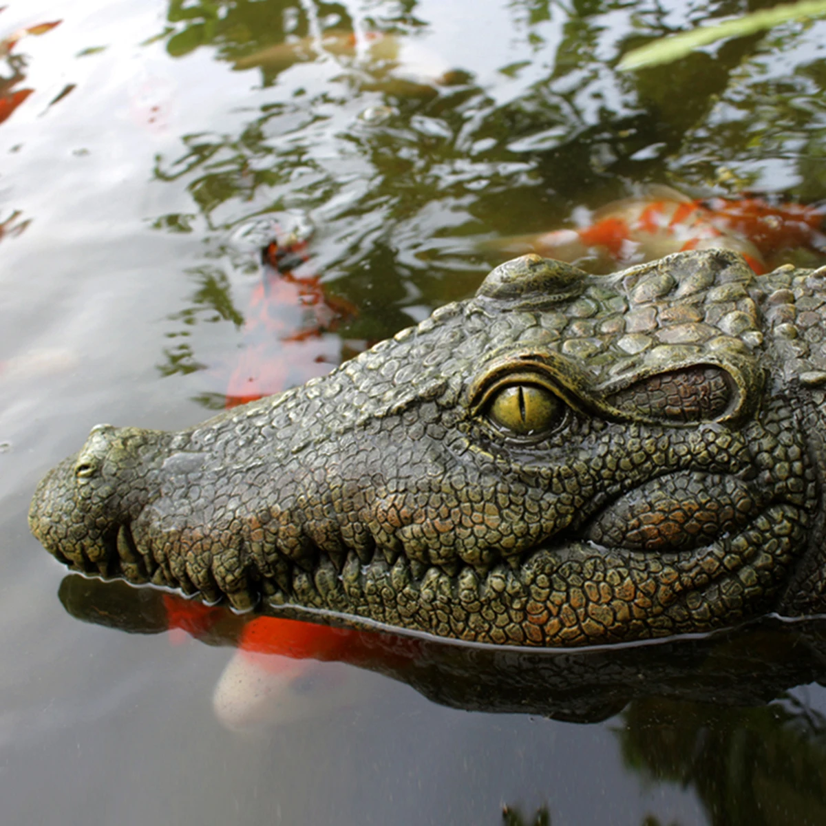 Floating Alligator Head Water Decor 1pc for Garden and Pool