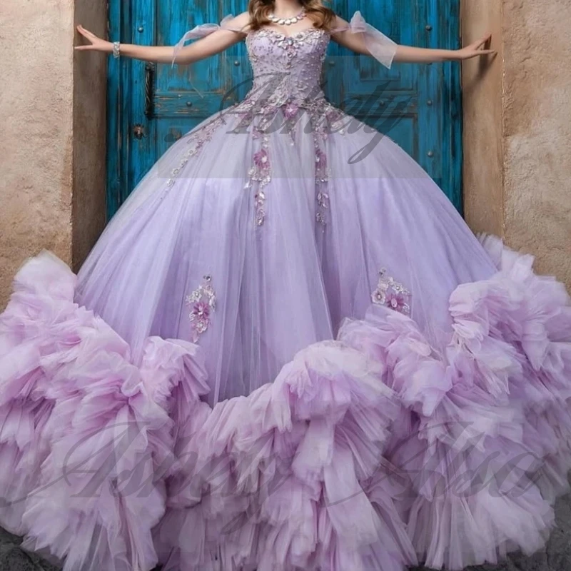 Charming Lilac Princess 15th Girl Quinceanera Dresses Beads Applique Lace Up Ruffle Edge Ball Gown Prom Birthday Party Dress 15