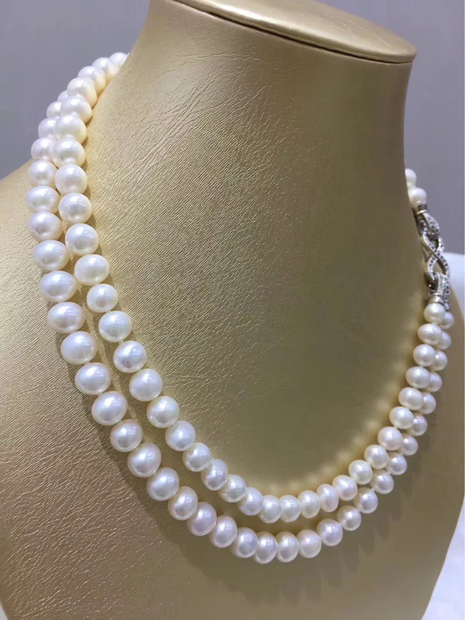 Aaaa Pearl Necklace 11-13mm Silver Tahitian South Sea Pearl