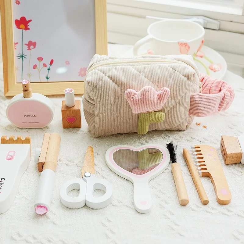 Wooden Pretend Play Makeup Toys Simulation Cosmetics Set Girls Play House Hairdressing Simulation Make Up Preschool Toys ﻿