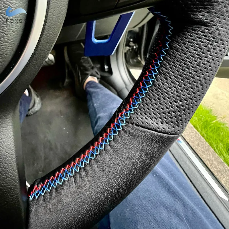 Perforierte Lederlenkradabdeckung Schwarz-Rot Blaue Linie für BMW M Sport F30 F32 F20 F10 F12 F45 F48 F15 F16 F25 F26 M50d