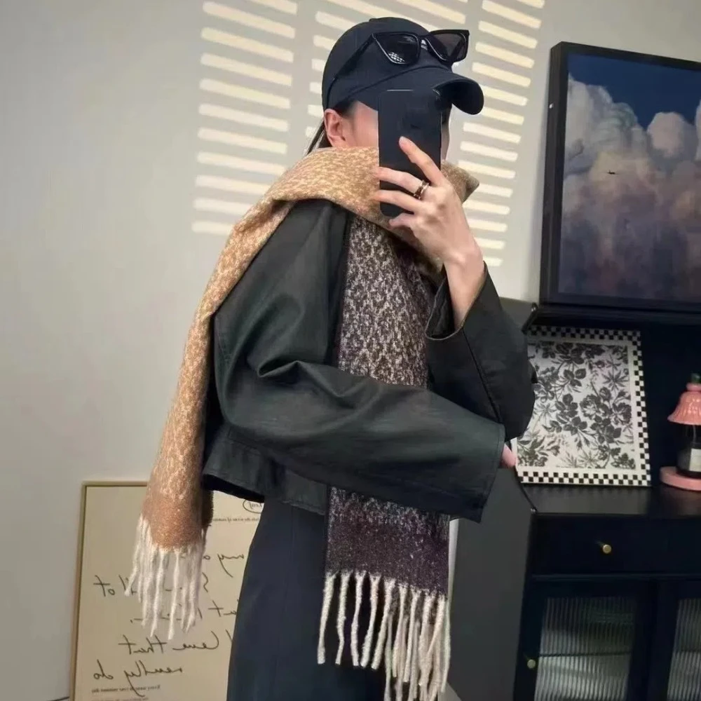 Acrylic Fibres Gradient Knitted Scarf Warm Soft Contrast Colored Thick Shawl Starry Sky Pattern Stole Double-sided Tassel Scarf