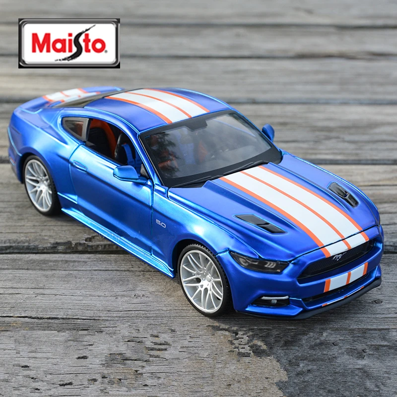 

Модель спортивного автомобиля Maisto 1:24 2015 Ford Mustang GT Модифицированная из сплава, литая металлическая Игрушечная модель гоночного автомобиля, имитация детского подарка