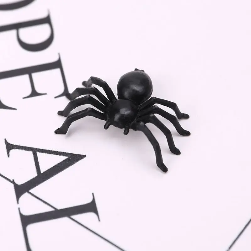 

50Pcs Small Black Plastic Fake Funny Joke Prank Props Halloween Deco