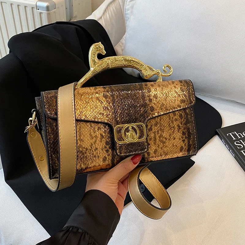 PlatiNum Shoulder Bag Interior
