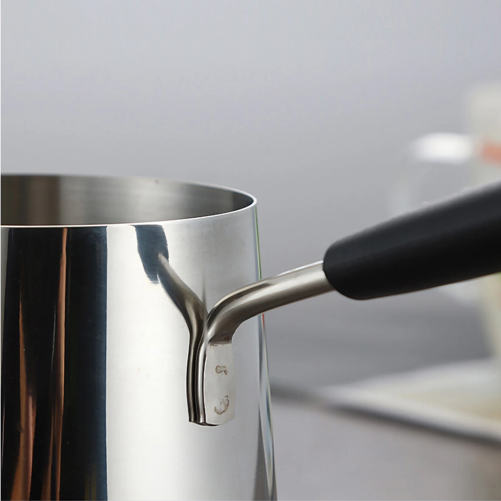 Milk pot fancy milk pot stainless steel thickened complementary cooker baby milk powder heating mini pot coffee pulling moka