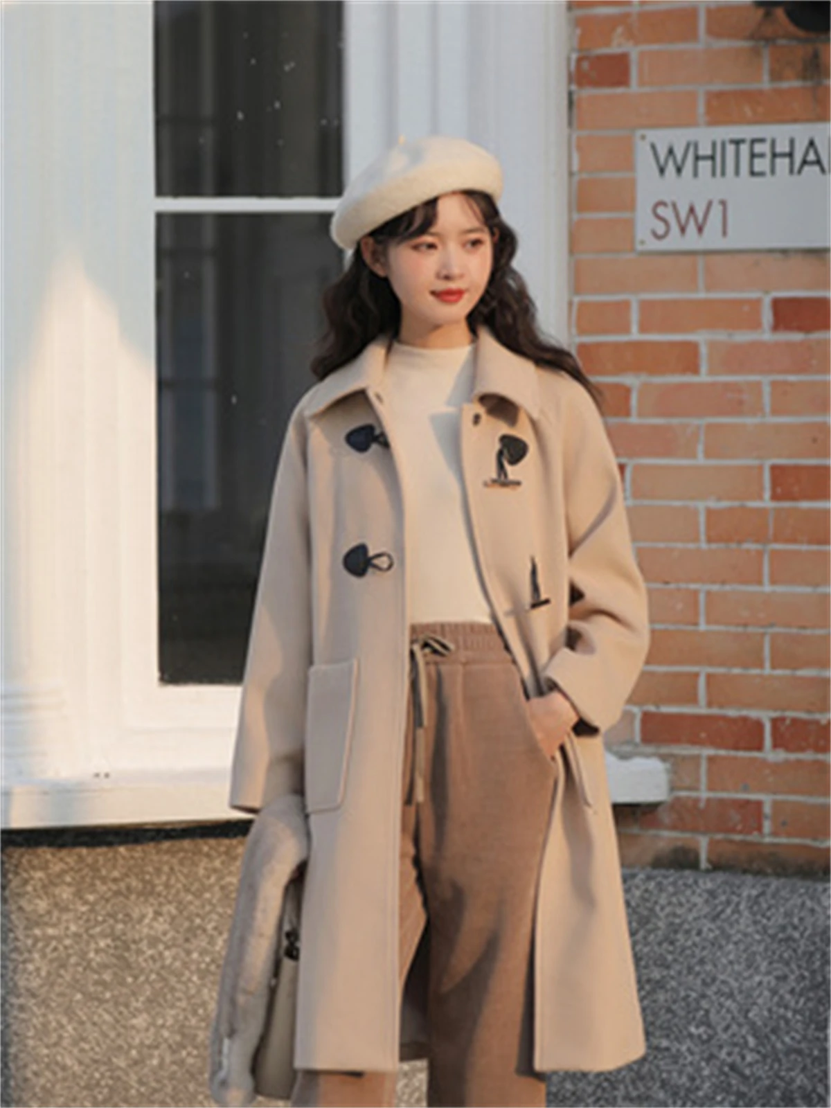 2022 New Autumn and Winter Clothes Black Heavy Woolen Coat Middle Length Cow Horn Button Woolen Coat for Students Women