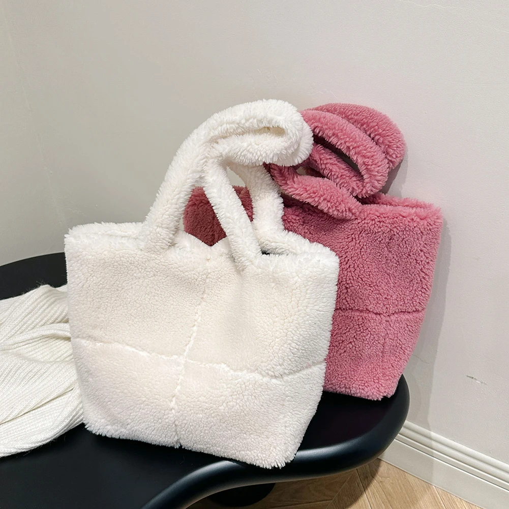 Lambswool Tote Bag Women Large Plush Tote Handbag Lightweight Fuzzy Shoulder Bag Furry Armpit Bag Winter Shopping Bag