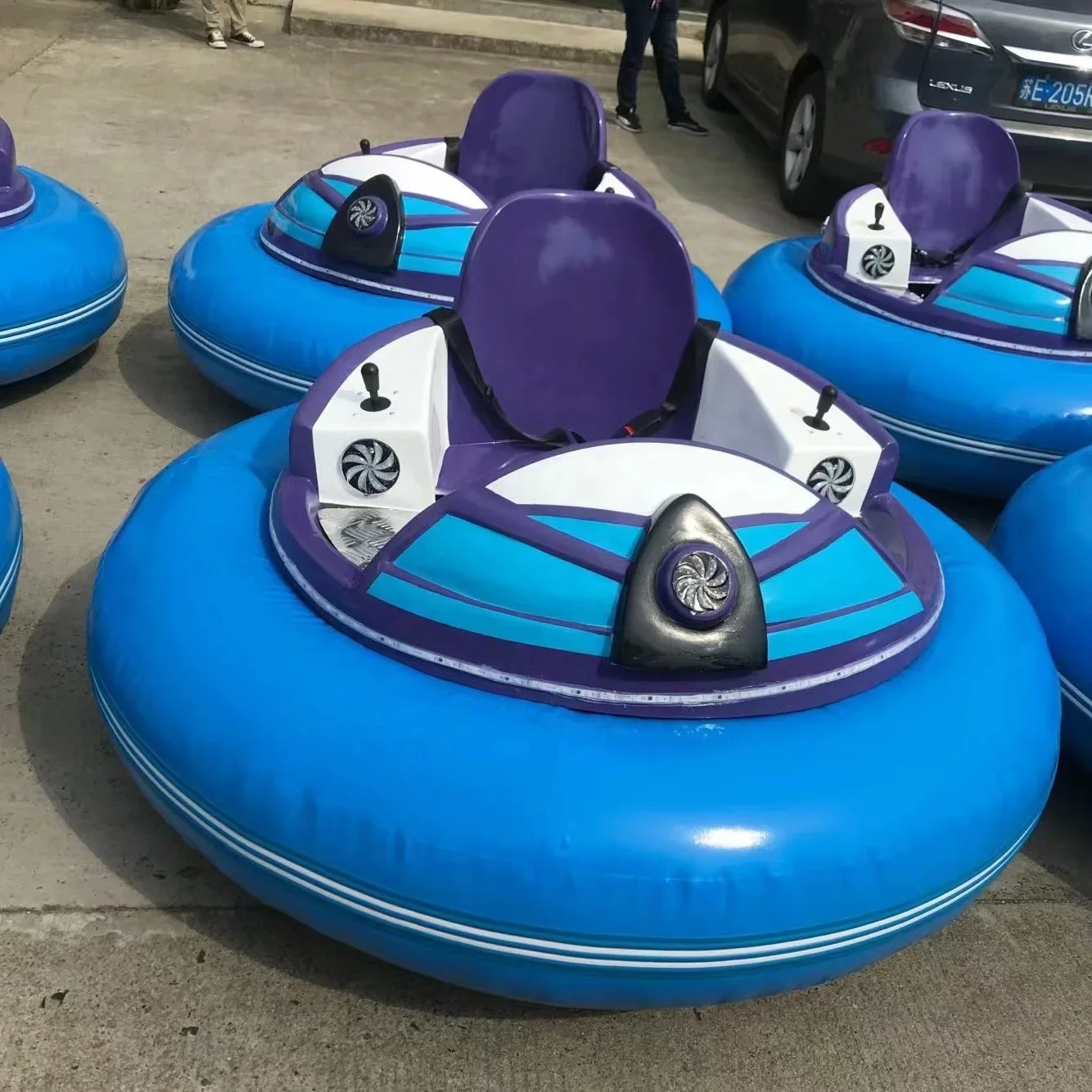 Electric Bumper Car with the Inflatable Rail with Colorful Colors for Kids Entertainment Indoor Outdoor in Amusement Parks