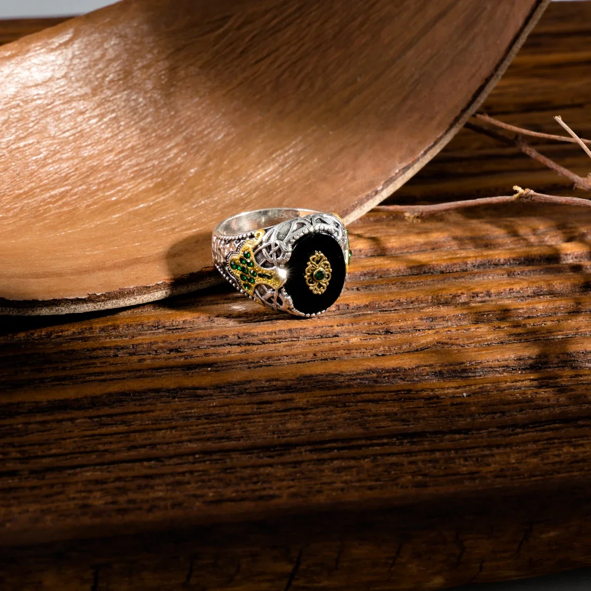 

Wholesale Vintage Bohemia Geometry Black Stone Ring for Men Women Finger Antique Silver Color Jewelry Party Gifts