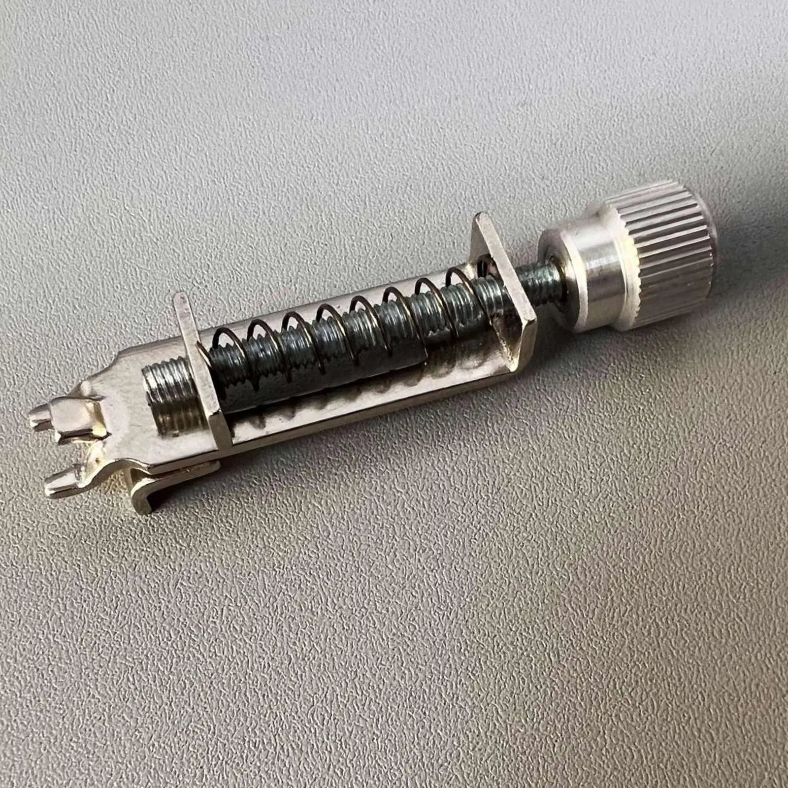 Strumento di sintonia nessuna chiave necessaria attrezzatura per parti di riparazione facile da usare forniture di ricambio strumento di intonazione del sistema Tremolo per chitarra elettrica - Image 4