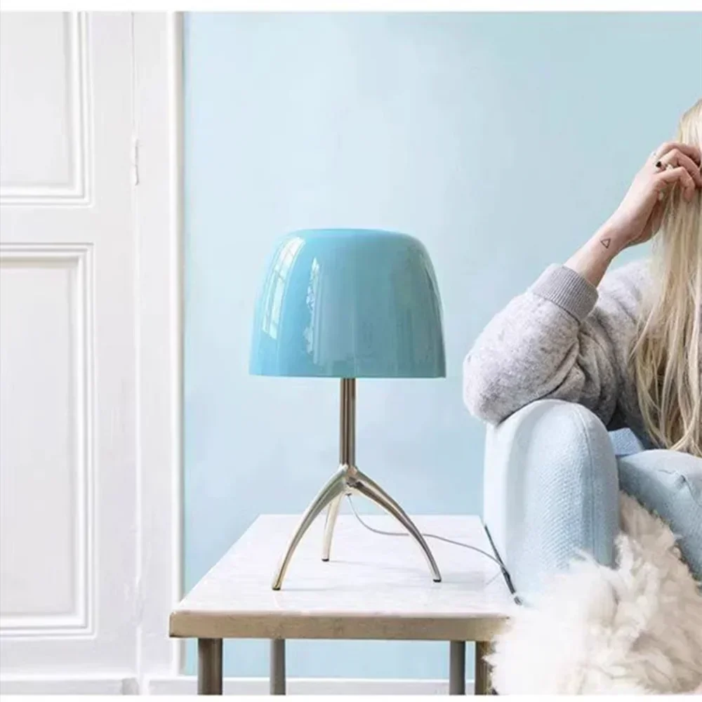 Glass Tripod Table Lamp 2