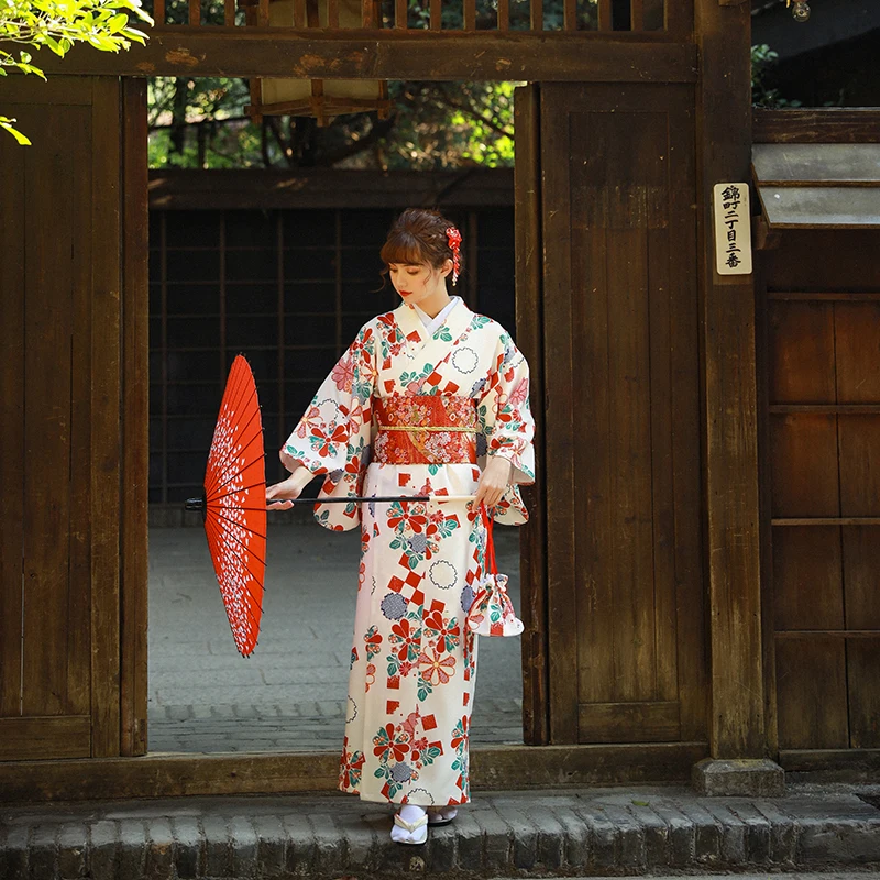 Kimono Kimono Tradicional Japonés con Obi Mujer Yukata color Rojo -   México