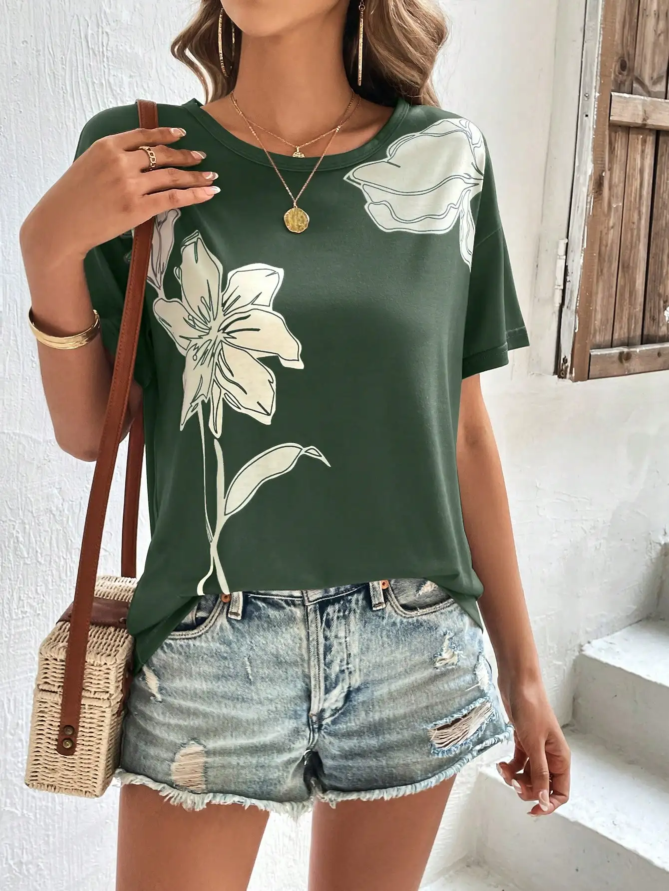 

Женская рубашка с объемным цветочным принтом, Повседневная футболка с круглым вырезом для девушек в стиле Харадзюку, уличная модная одежда с коротким рукавом