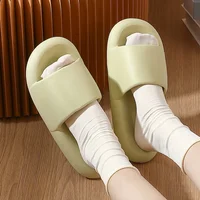 Pantoufles EVA souples pour Couples, pantoufles de maison, de plage en plein air, d'été, tongs de bain pour hommes et femmes, chaussures antidérapantes à semelle épaisse, nouvelle collection 2