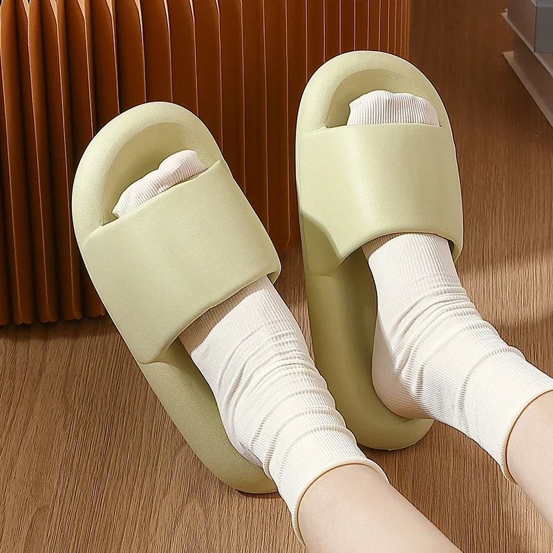 New Cloud Soft EVA Slippers Couples Home Outdoor Slipper Summer Beach Sandals Men Flip Flops Women Bedroom Thick Bottom Shoes 2
