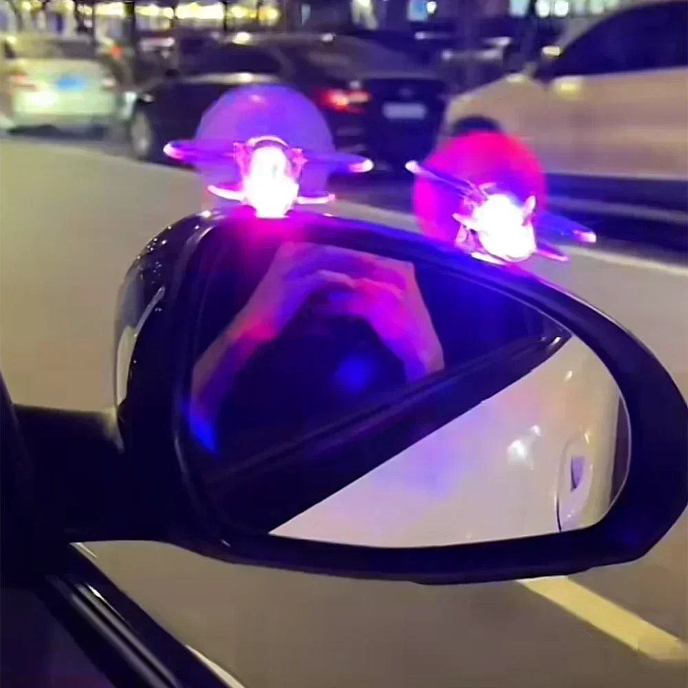 새로운 오토바이 소형 항공기 장식 액세서리 창의적인 바람에 회전하는 발광 인테리어 오토바이 차체 장식