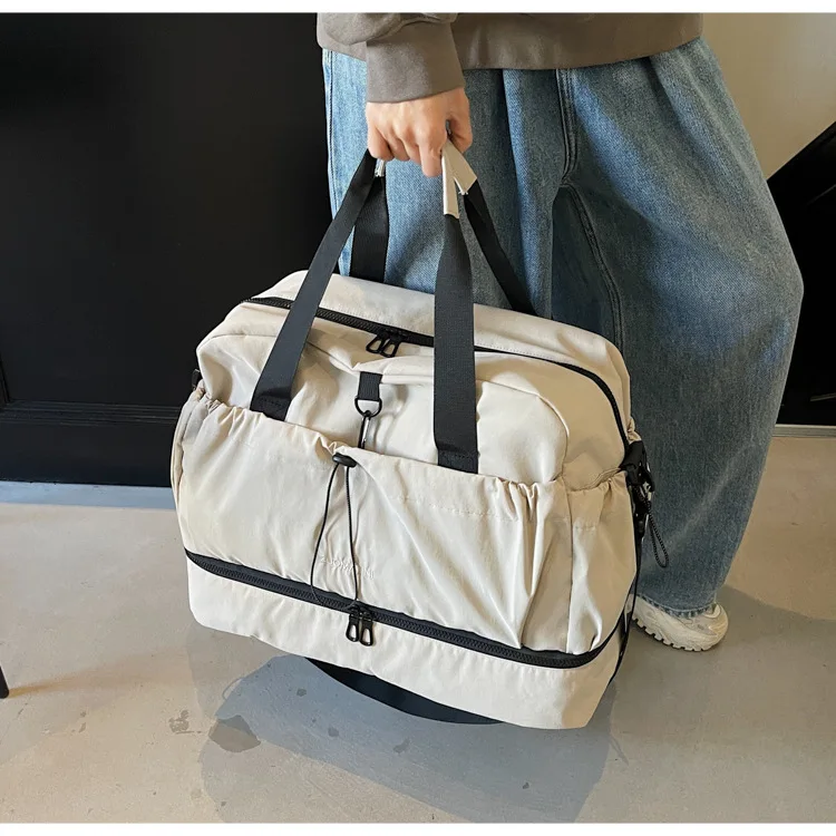 Large Travel Bag - Spacious, Lightweight & Durable. with Adjustable Strap & Pockets. Perfect for Travel & Commute Сумка Женская