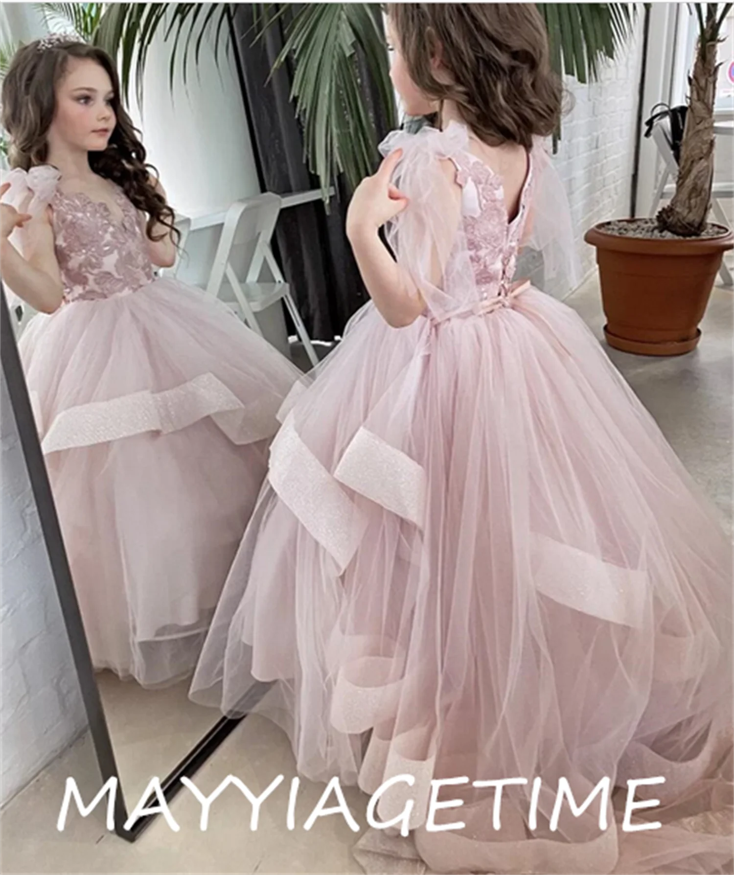 

Blush Pink Tulle Princess Flower Girl Dress V Neck Applique Lace Long Train Kid First Communion Dress 1-16Years