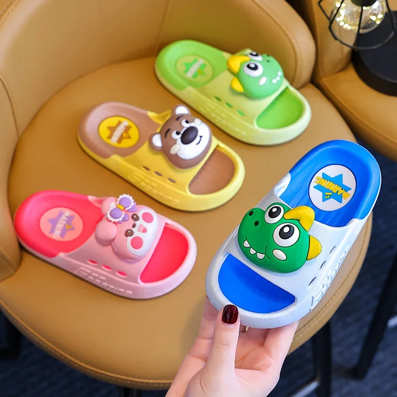 

New Summer Aged 2-7 Children Slippers Cute Cartoon Dinosaur Bear Trim Sandals For Boys Girls Flip Flops Non-Slip Home Kids Shoes