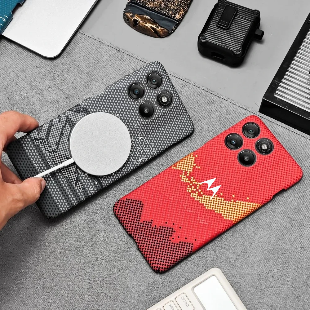 Carbon Fiber Texture Magnetic Shockproof Case with Magsafe