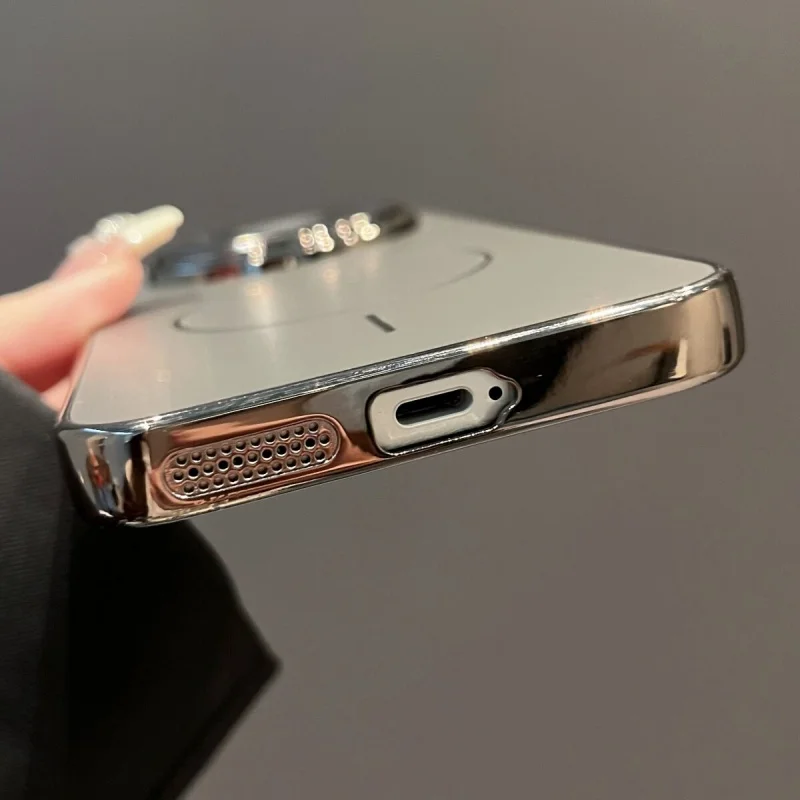 Luxury Magnetic Matte Plating Armor Case with Magsafe Compatibility
