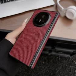 Sleek Carbon Fiber Magnetic Wireless Charging Phone Case with Shockproof Hinge Protection for Honor Magic V6 (Red)
