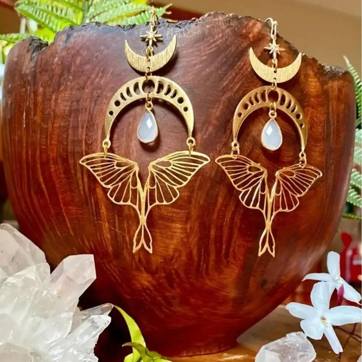 

Mystery Hollow Moth Earrings Fashion Bohemian Jewelry Accessories Gold Plated Moonlight Crystal Moon Moth Earrings Trendy Hooks
