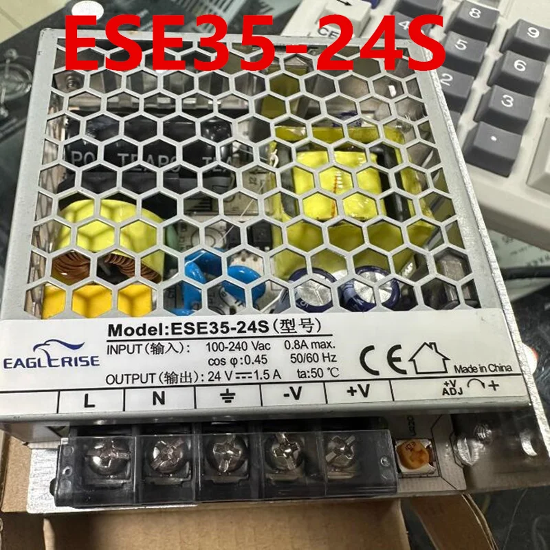 

Почти новый неиспользованный оригинальный блок питания для EAGLERISE 24V1.5A 35 Вт, ESE35-24S
