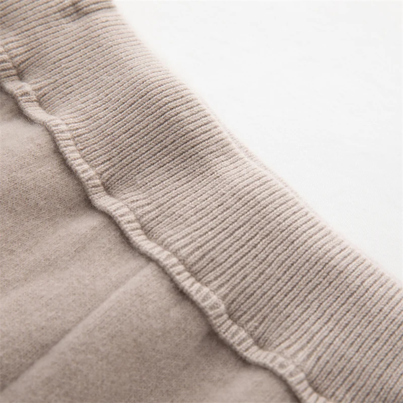 Cashmere skirt slit detail