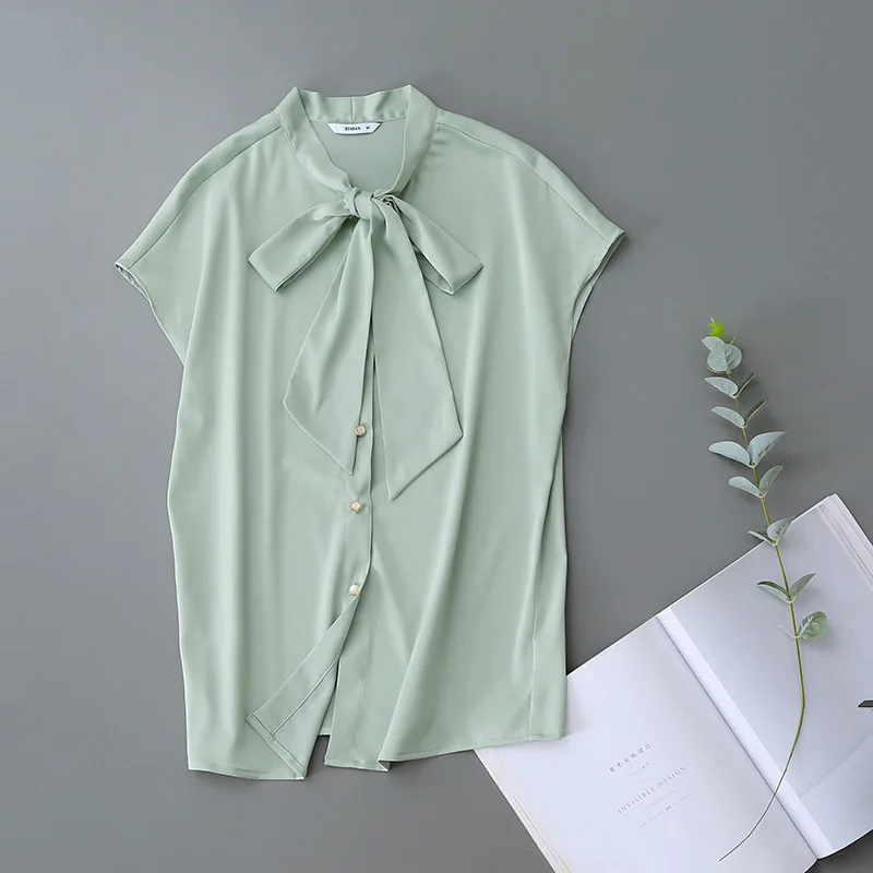 2023    ο 巹 ȿ   ƾ   Ȱ V-neck ƴ õ ž