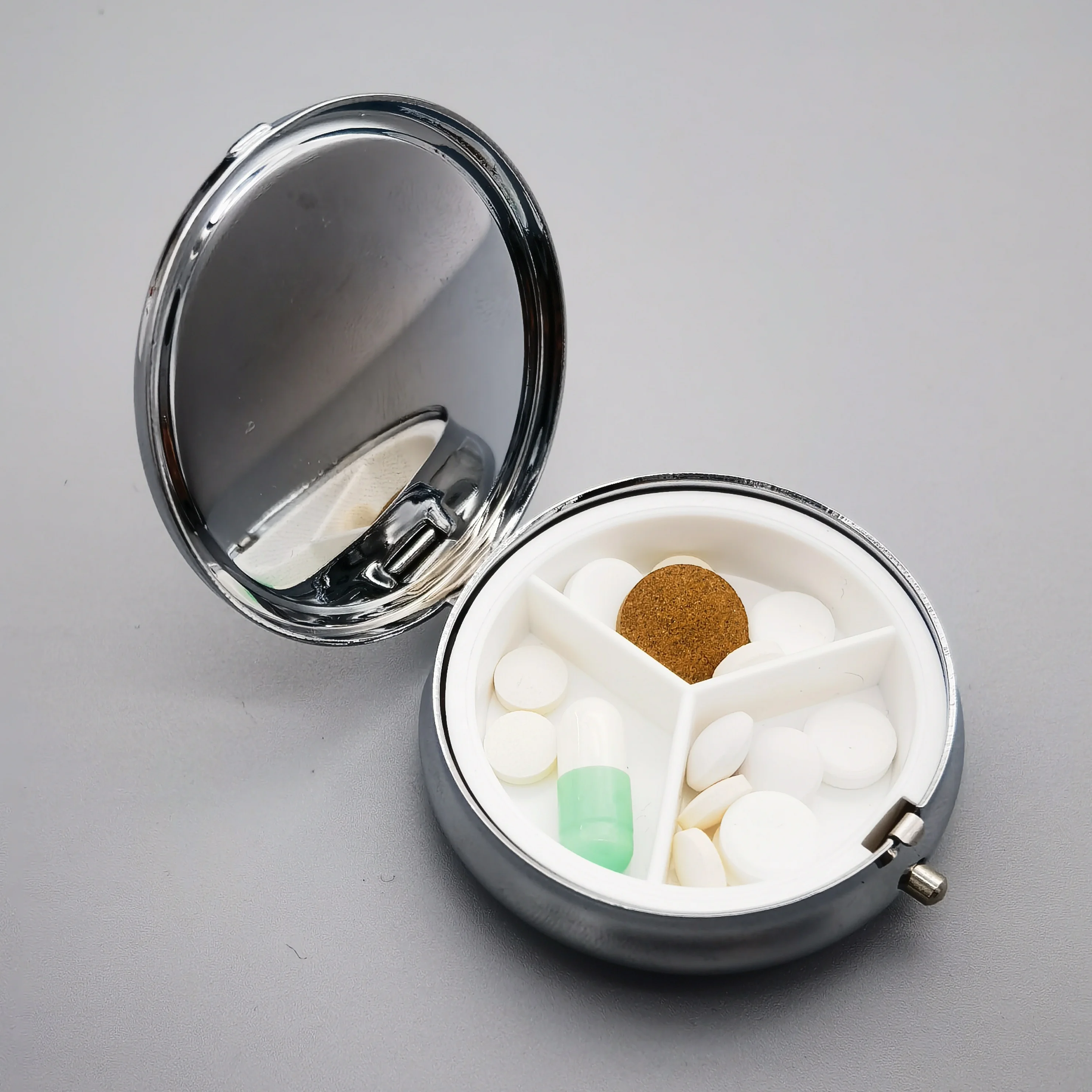 cartoon cat 3 grid portable medicine box,travel decoration pocket pill storage box,vitamin storage,unique gift ideas