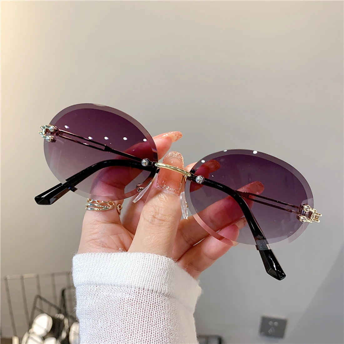 Mode Vintage Cat Eye Metalen Frame Randloze Zonnebril Retro Vrouwen Gradiënt Multicolor Vlinder Buiten Reiszon_voghion.com
