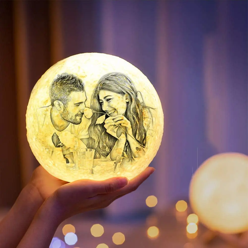 Lampada Luna Creativa Stampata in 3D con Luce Lunare 3D, 2 Colori Cambiabili, Luce Notturna per Arredamento Casa con Supporto in Legno