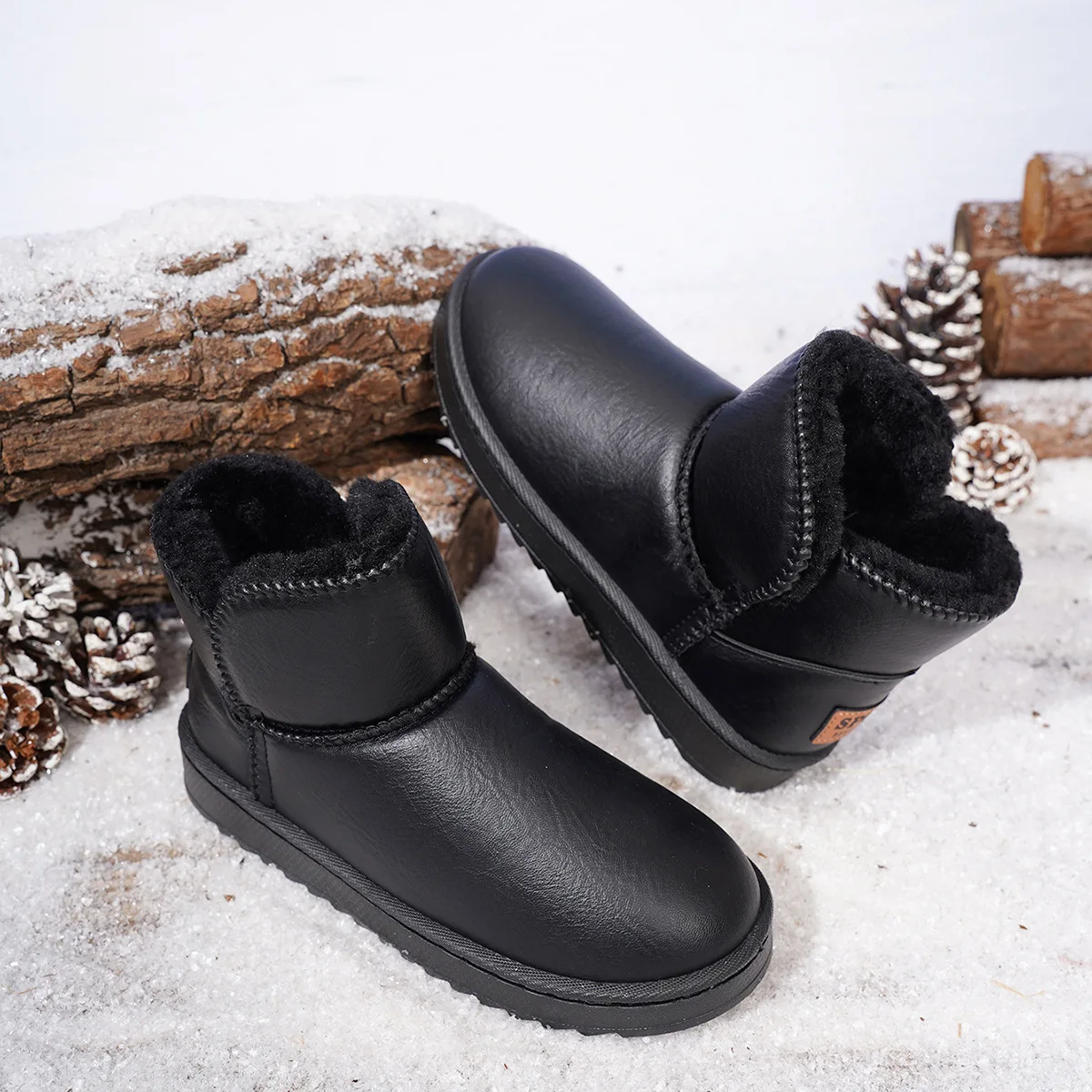New Waterproof Woman Snow Boots 2025 Winter Non-Slip Thicken Plush Ankle Boots Women Slip-On Soft Sole Warm Cotton Padded boots