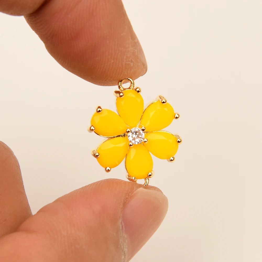 APDGG 10 Pcs 17mm Yellow Jade Crystal Pave Flower Gold Plated Bezel Sets Connector Pearl Necklace Pendant Jewelry DIY