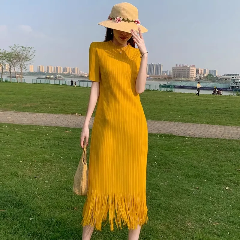 

JSXDHK Miyake Pleated Tassel Bodycon Dress New Summer Women O Neck Short Sleeve Yellow High Elastic Office Ladies Midi Vestidos