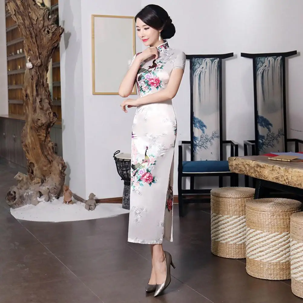 Terrific Lady Cheongsam Long Classic Anti-wrinkle Short Sleeve Lady Cheongsam
