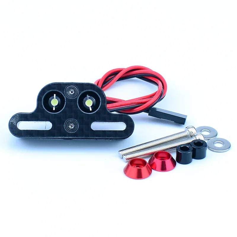 Vue rapprochée des Phares LED Blancs 7.4V pour buggy RC ARRMA TYPHON 6S V5 TLR Tuned, avec boîtier noir