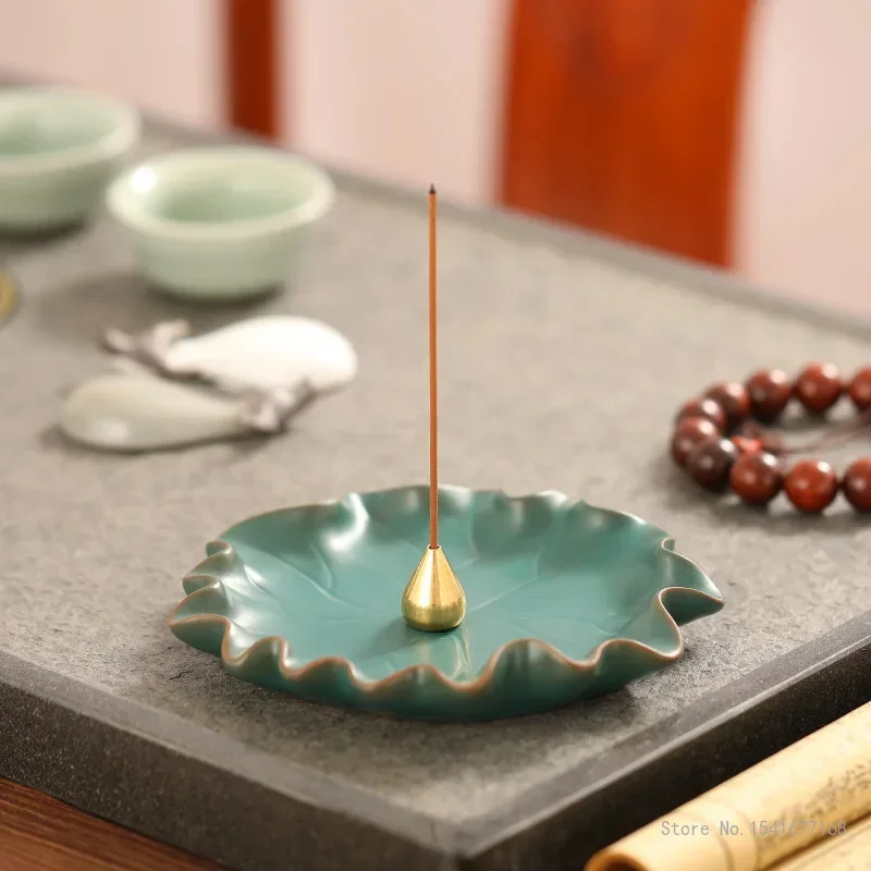 Creative Ceramic Lotus Leaf Plate Base Incense Burner Household Indoor Living Room Bedroom Supplies Agaric Sandalwood Stove, 1Pc