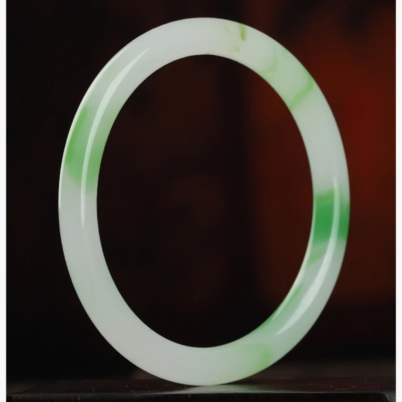 

White Green Dual Color Round Bracelet for Women's Fashionable and Minimalist Jade Bracelet