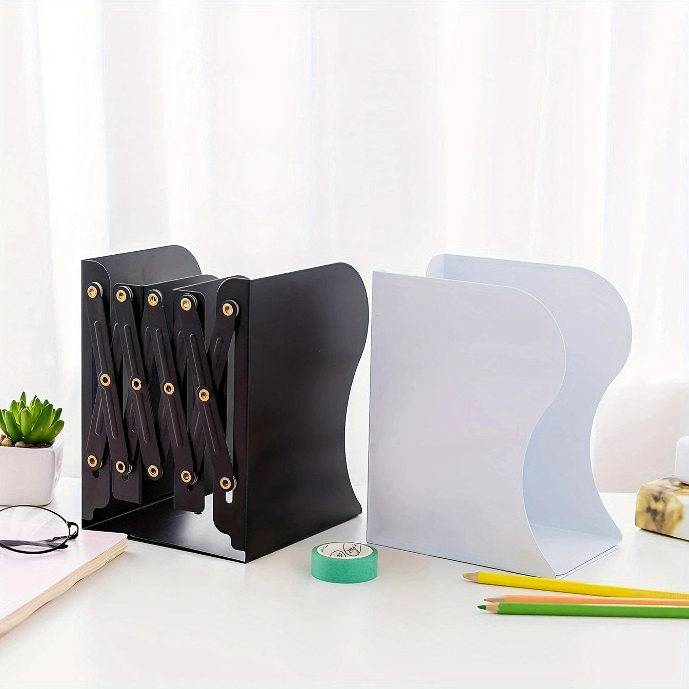 Adjustable Desktop Bookends Book Stand Bookend Iron Desktop Art Non Slip Rack Shelf Holder School Stationery Office Accessories 4