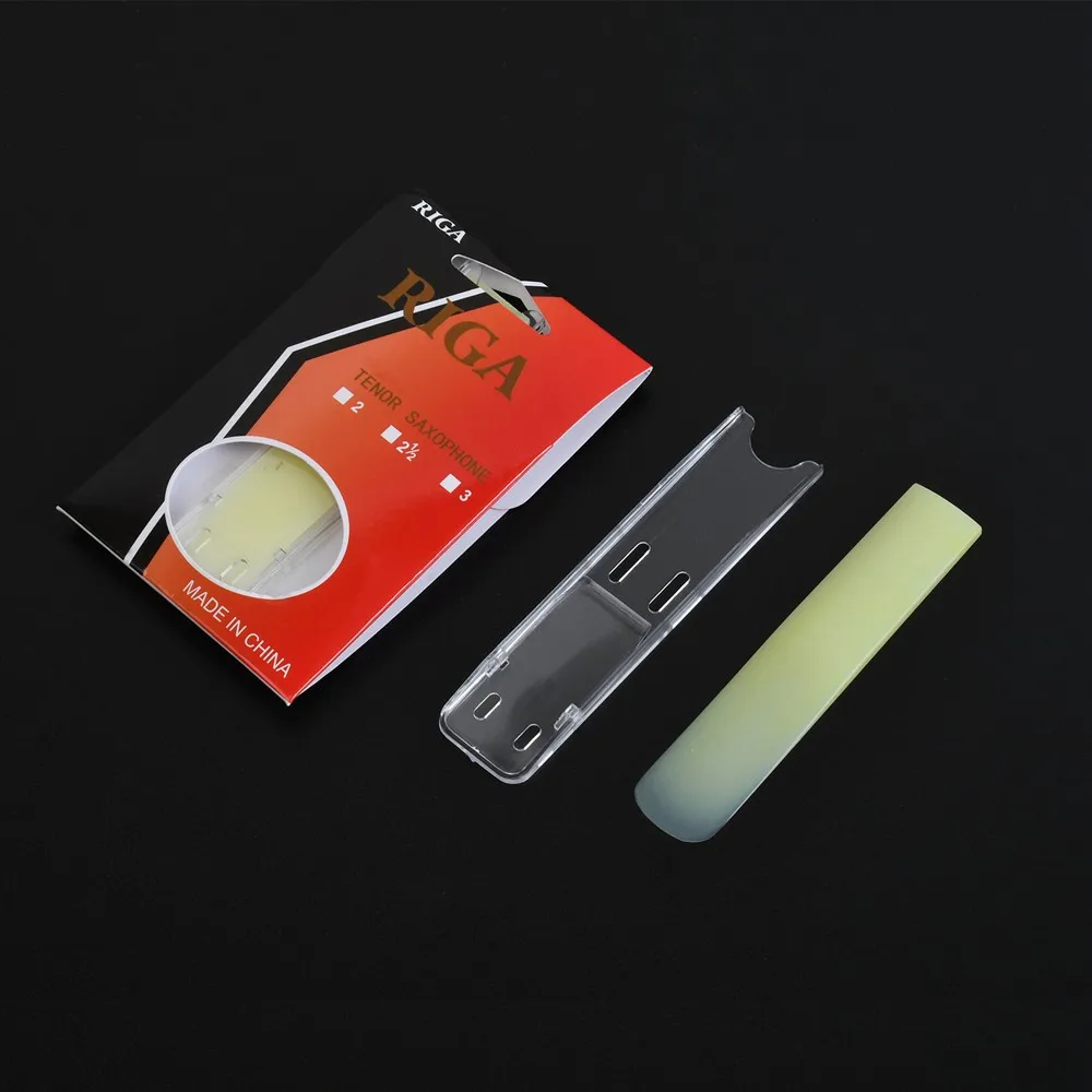 Synthetic Resin Tenor Saxophone Reeds Set of Three Tonal Versatility Various Resistances